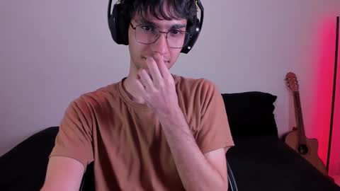 Snapshot of khozler_ chatting on 24, 2, 2025 khozler_ online show from 24, 2, 2025