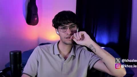 Snapshot of khozler_ chatting on 23, 11, 2025 khozler_ online show from 23, 11, 2025