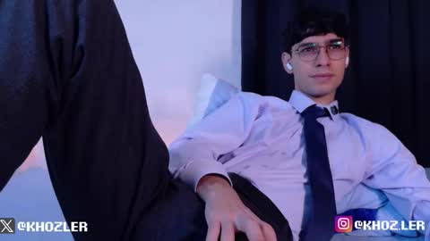 Snapshot of khozler_ chatting on 23, 12, 2025 khozler_ online show from 23, 12, 2025