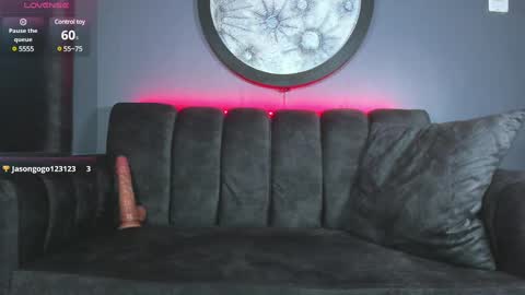 Khriss brown online show from 6, 3, 2025