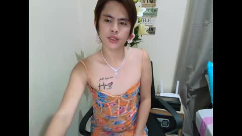 Khylle 27 online show from 24, 10, 2025