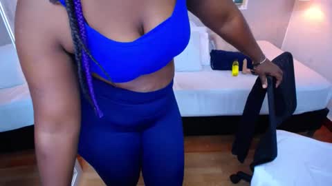 Snapshot of kiara_evanss chatting on 5, 3, 2025 Kiara online show from 5, 3, 2025