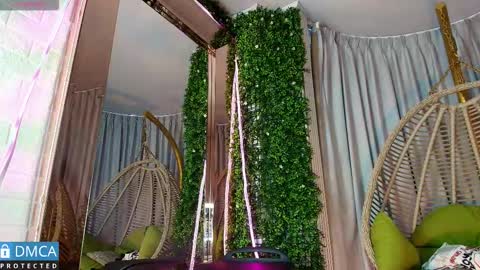 Kiara Zahiri online show from 12, 9, 2025