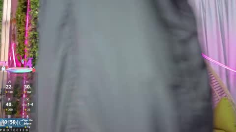 Kiara Zahiri online show from 4, 10, 2025