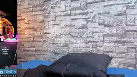 Kiara Zahiri online show from 21, 11, 2025