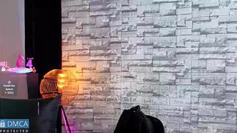 Kiara Zahiri online show from 17, 12, 2025