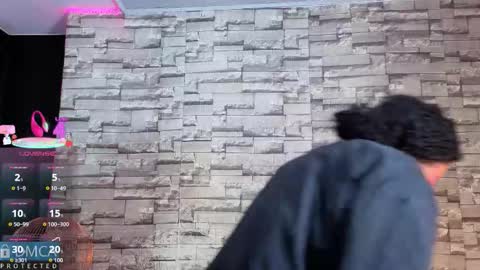 Kiara Zahiri online show from 20, 12, 2025