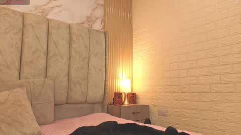 kiarazafira online show from 15, 10, 2025