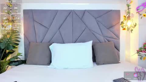 Snapshot of kiarhatrixie chatting on 12, 11, 2025 kiarha online show from 12, 11, 2025