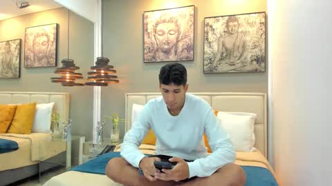 Kieran Derek online show from 29, 10, 2025