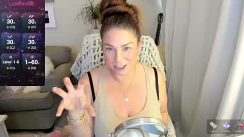 Snapshot of kierareines chatting on 24, 2, 2025 Kiera Reines online show from 24, 2, 2025