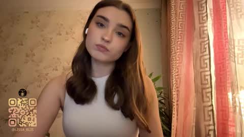 Ola my name is Lissa  Lets hit 10 Thumbs Up together   online show from 3, 2, 2026