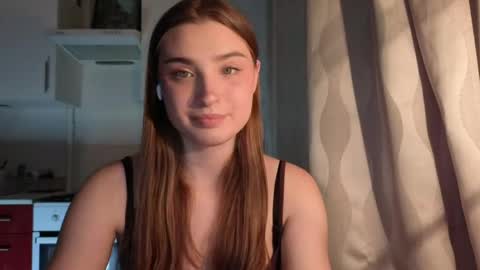 Ola my name is Lissa  Lets hit 10 Thumbs Up together   online show from 11, 5, 2026