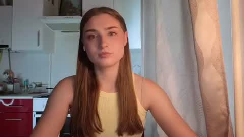 Ola my name is Lissa  Lets hit 10 Thumbs Up together   online show from 30, 6, 2026