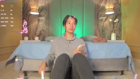 Snapshot of kiiimthompson chatting on 16, 2, 2025 Kim Thompson online show from 16, 2, 2025