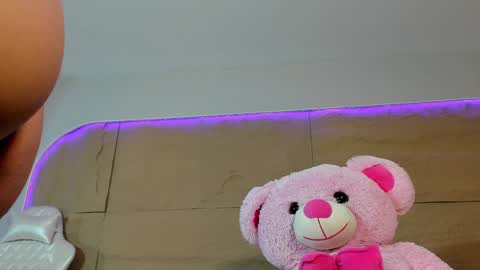 KIM COOPER online show from 25, 1, 2025