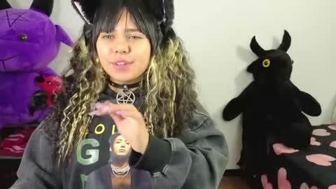 Snapshot of kiiokapop__ chatting on 2, 10, 2025 kiiokapop__ online show from 2, 10, 2025