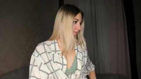 Bella online show from 1, 12, 2025