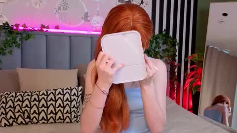 kiki_blue_eyes online show from 16, 9, 2025