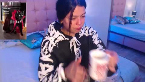 Snapshot of kiki_cams chatting on 30, 9, 2025 kIKI online show from 30, 9, 2025