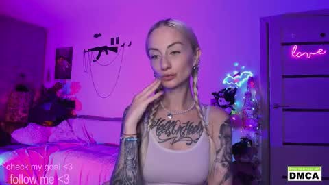 Snapshot of kiki_cute__ chatting on 14, 9, 2025 Kiki online show from 14, 9, 2025