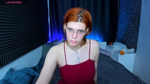 Snapshot of kiki_krash chatting on 3, 12, 2024 Kiki online show from 3, 12, 2024