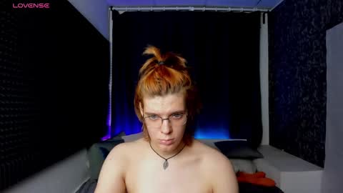 Snapshot of kiki_krash chatting on 11, 12, 2024 Kiki online show from 11, 12, 2024