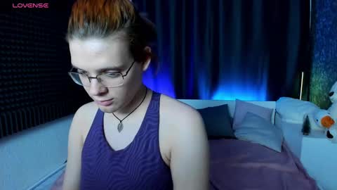 Snapshot of kiki_krash chatting on 25, 12, 2024 Kiki online show from 25, 12, 2024