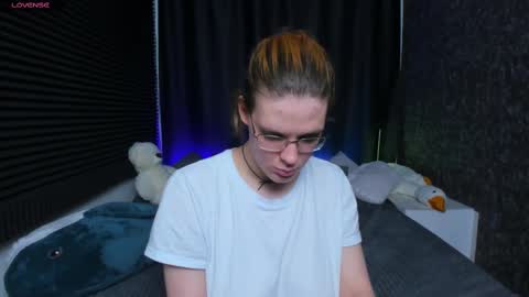 Snapshot of kiki_krash chatting on 13, 2, 2025 Kiki online show from 13, 2, 2025