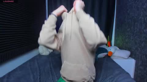 Snapshot of kiki_krash chatting on 27, 2, 2025 Kiki online show from 27, 2, 2025