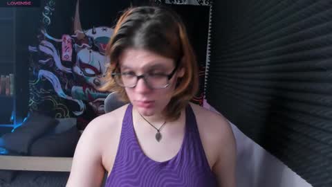 Snapshot of kiki_krash chatting on 5, 3, 2025 Kiki online show from 5, 3, 2025