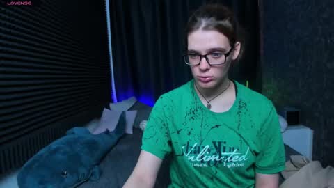 Snapshot of kiki_krash chatting on 11, 3, 2025 Kiki online show from 11, 3, 2025