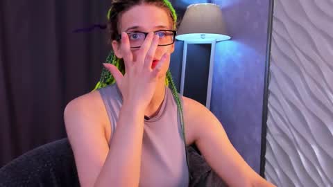 Snapshot of kiki_krash chatting on 20, 9, 2025 Kiki online show from 20, 9, 2025