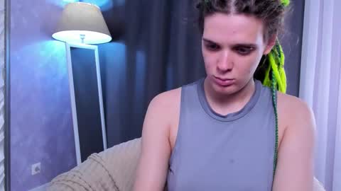 Snapshot of kiki_krash chatting on 18, 10, 2025 Kiki online show from 18, 10, 2025