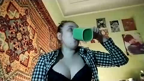 kikibang_ online show from 15, 5, 2026