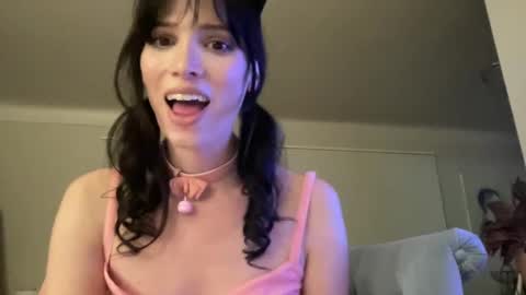 Snapshot of kikihart chatting on 1, 2, 2025 Kiki Hart online show from 1, 2, 2025