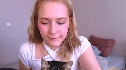 Snapshot of kikikarma chatting on 6, 3, 2026 kikikarma online show from 6, 3, 2026