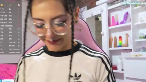 Snapshot of kikilepetite chatting on 9, 2, 2025 kiki online show from 9, 2, 2025