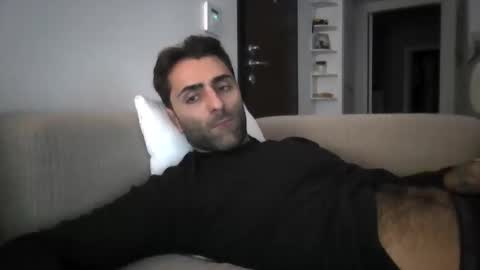 Snapshot of kikkus01 chatting on 21, 11, 2025 kikkus01 online show from 21, 11, 2025