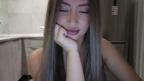 Snapshot of killer__girls chatting on 5, 11, 2025 EvaAnna online show from 5, 11, 2025