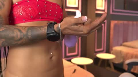 Snapshot of kim_beckett chatting on 4, 2, 2026 Kim online show from 4, 2, 2026