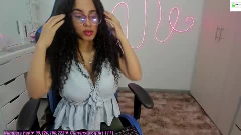 Snapshot of kim_bonny chatting on 4, 3, 2025 Kim online show from 4, 3, 2025