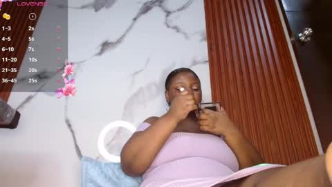 Snapshot of kim_brown2 chatting on 28, 4, 2026 Kim Follow me please online show from 28, 4, 2026