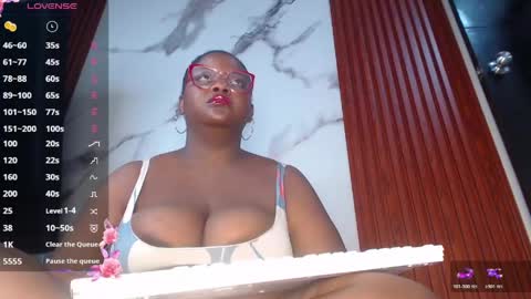 Snapshot of kim_brown2 chatting on 15, 5, 2026 Kim Follow me please online show from 15, 5, 2026