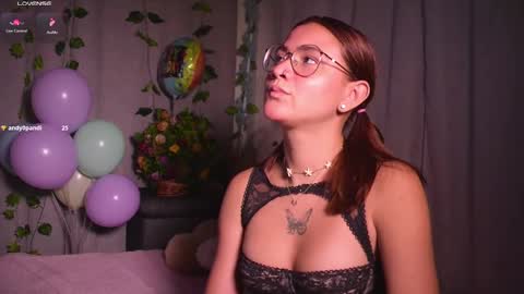 Snapshot of kim_dolls1823 chatting on 31, 1, 2025 ISABELLA 3 online show from 31, 1, 2025