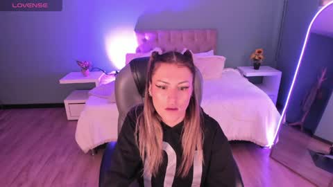 Kim Jeins666 online show from 2, 4, 2026