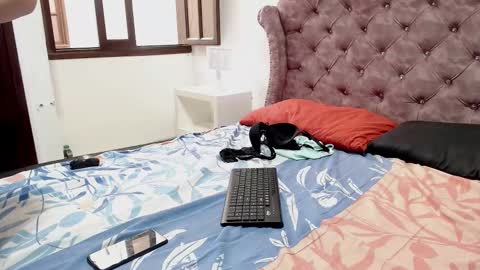 K I M online show from 11, 1, 2025