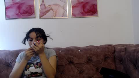 K I M online show from 8, 2, 2025