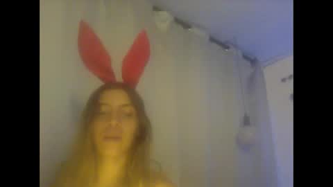 YENCYYY online show from 2, 12, 2025