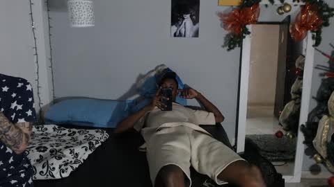 Kim  Yuk online show from 18, 12, 2024